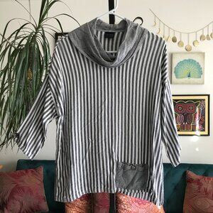 DAIRI Fashion O/S Gray & White Striped Moroccan Cotton 3/4 Sleeve Cowl Neck Top